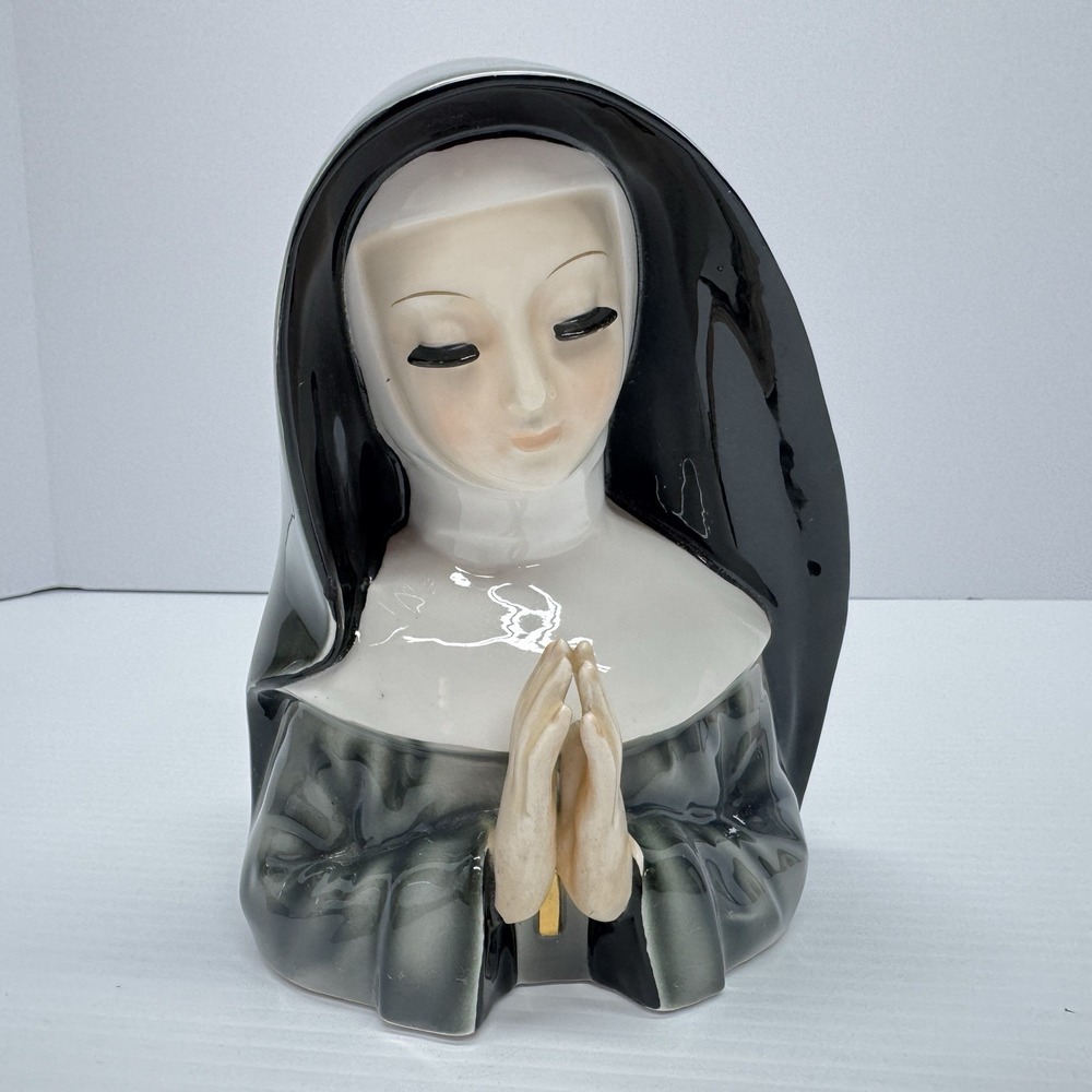 Vintage Mid Century Praying Nun Head Vase Eyelashes Ucagco Ceramics Japan Gray